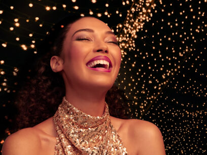 2024’te  Işıltılı Makyaj ile Göz Kamaştırın!