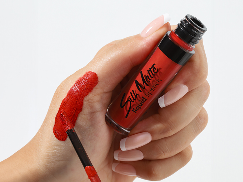 Kışın Kusursuzluğu: Mat Rujlarla Dudak Makyajı